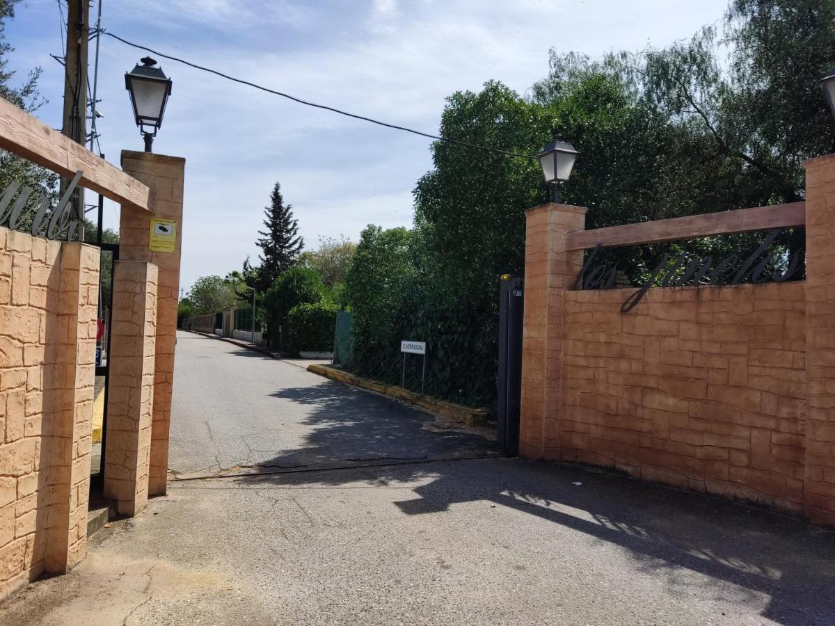Apartamento El Grifo Carmona  Exteriör bild